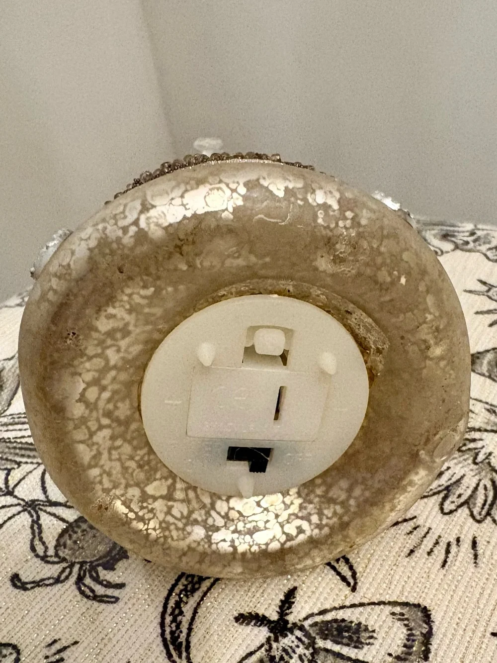 Pier 1 LED Light-Up Silver Glass 8